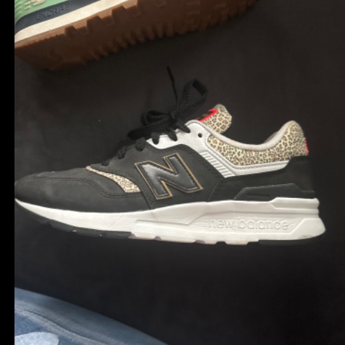 New Balance  Größe: 38, zu finden am Stand 9 bei Dein Kleiderbügel