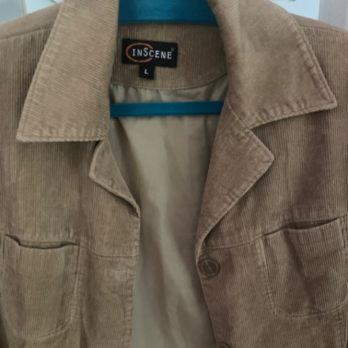 Cordjacke beige, zu finden am Stand 21 bei Dein Kleiderbügel