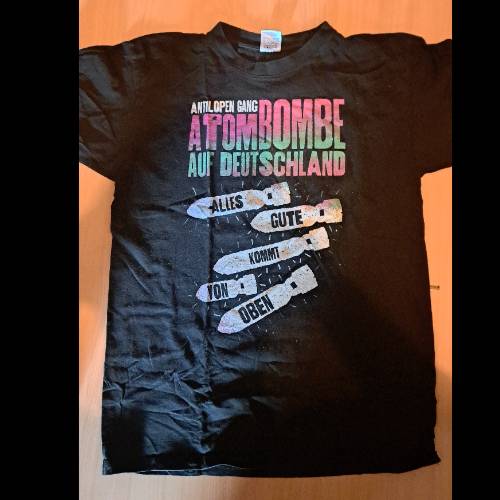 .Shirt AntilopenGang Bombe S, zu finden am Stand 33 bei Dein Kleiderbügel