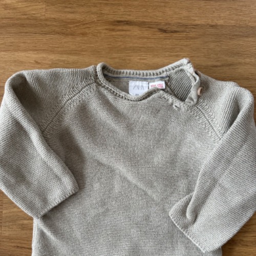 Zara Strickpullover ( Größe: 89), zu finden am Stand 165 bei Dein Kleiderbügel