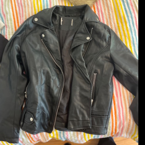 Lederjacke/Bikerjacke Zara , zu finden am Stand 72 bei Dein Kleiderbügel