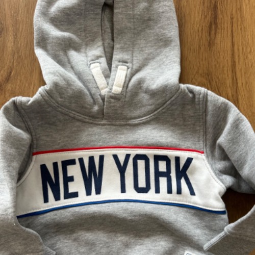 H&M Hoodie ( Größe: 62/68) NY, zu finden am Stand 165 bei Dein Kleiderbügel