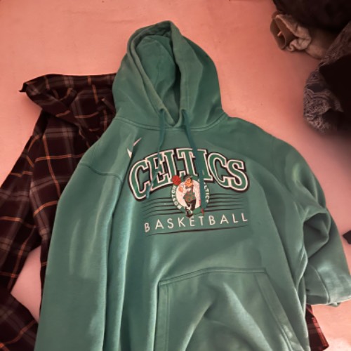 Celtics Pullover m, zu finden am Stand 26 bei Dein Kleiderbügel