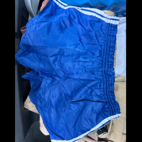 Vint. Adidas Shorts blau, M/L, zu finden am Stand 1 bei Dein Kleiderbügel