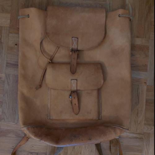 Vintage Leder Rucksack, zu finden am Stand 32 bei Dein Kleiderbügel